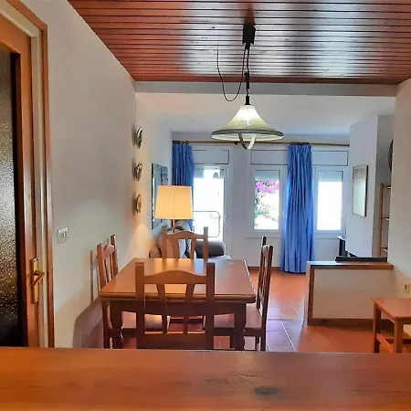 Apartment Excelente En Primera Linea De Mar En Sant Carles, - Es-170-73