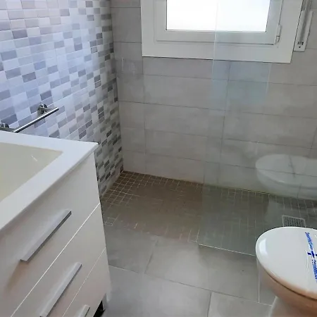 Excelente En Primera Linea De Mar En Sant Carles, - Es-170-73 Apartment Llanca